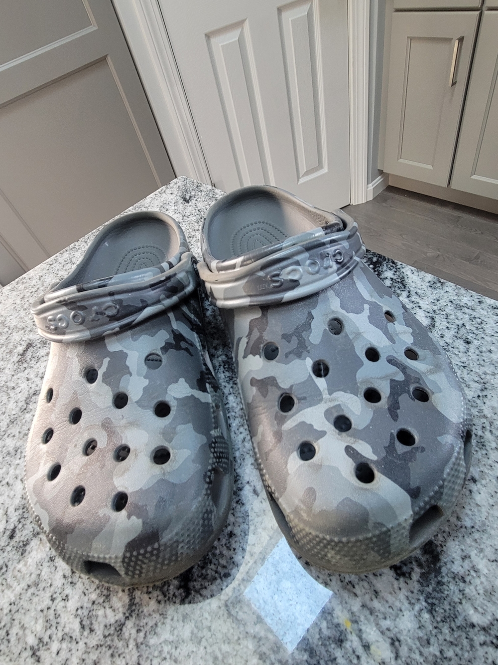 Crocs Classic Clog - Gray Camo sz 7